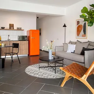 Liv Urban מלון דירות
